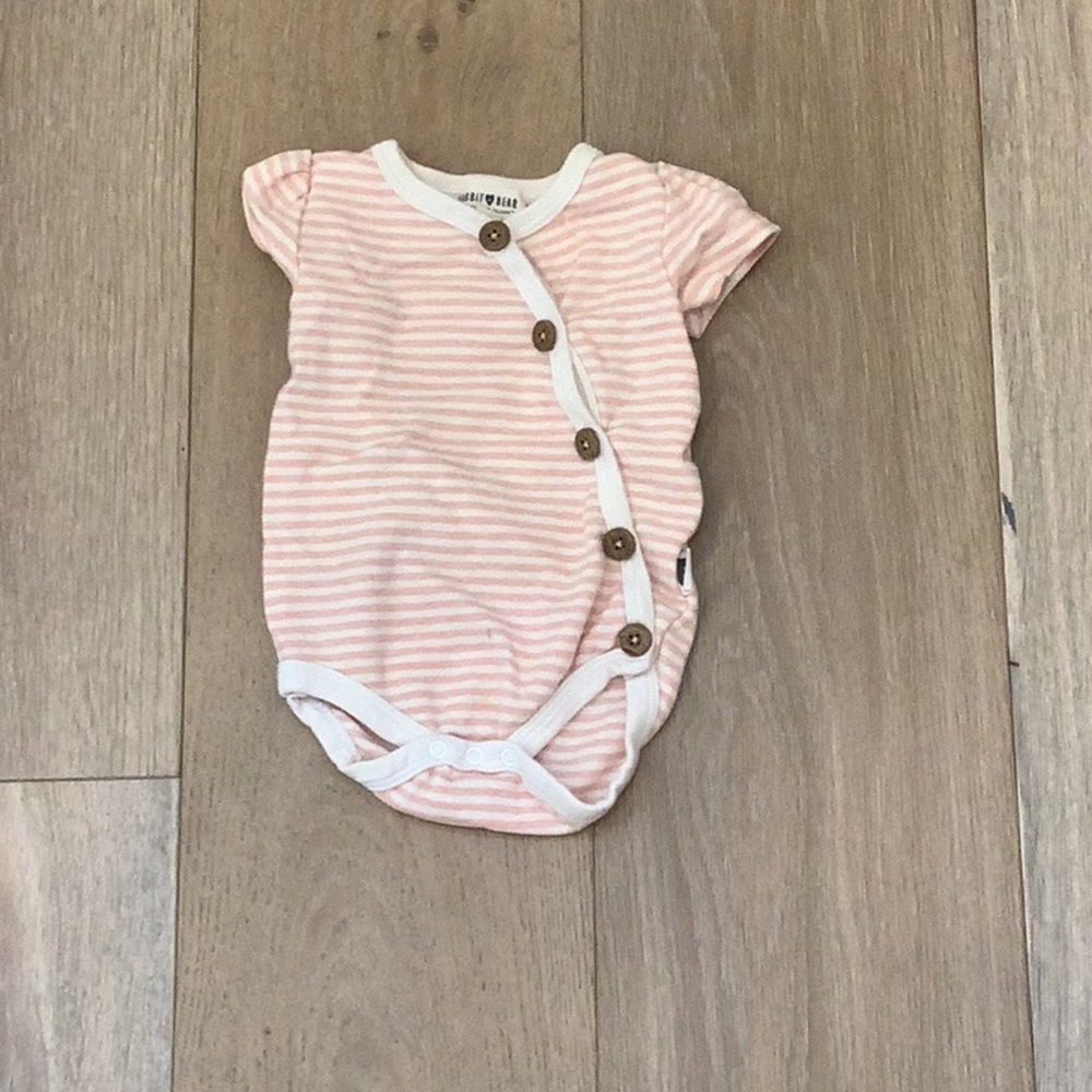 🥰 aDoRaBle baby onesie with buttons and short sleeves 😍😍😍😍😍😍